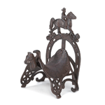 Wrangle that wild hose! This Western style holder looks like a saddle and features cowboy and horse detailing on top.