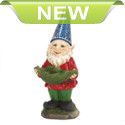 Give the birds a snack in the daylight and your garden some glow at night with this charming gnome. He holds a leaf that you can fill with bird feed and the built-in solar panel will light up his blue hat after the sun sets.